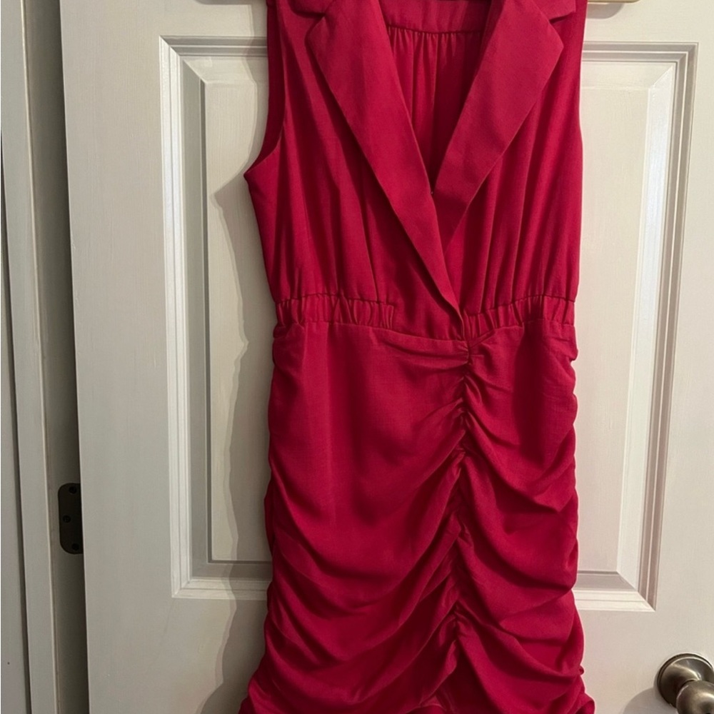 Dee Dee Hot pink dress size M. Excellent preowned condition.